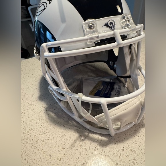 Todd Gurley Signed Los Angeles Rams Riddell Full Size Speed NFL Helmet w COA/Pho - Picture 9 of 12